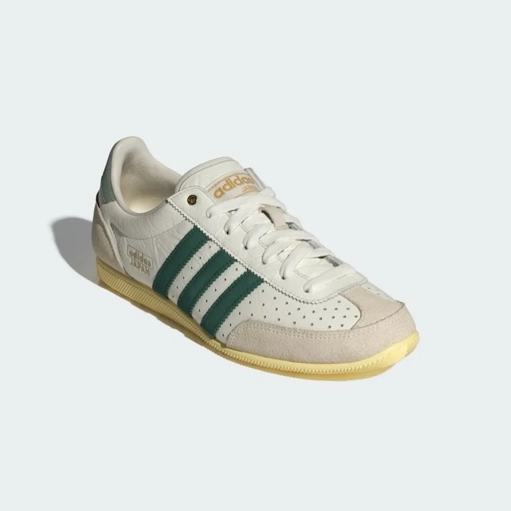adidas Japan Women's Size 9.5‎ US Off White Collegiate Green Orange Tint JI2663